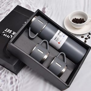 فلاسک لاکچری نیم لیتری (سه لیوان)
